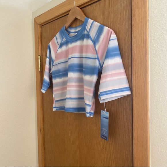 KYODAN SWIM • NWT! Crop Rash Guard UPF 40 - Watercolor - Picture 15 of 16